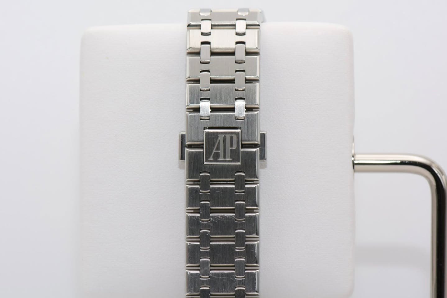 May be an image of digital watch and text that says 'HAPH'